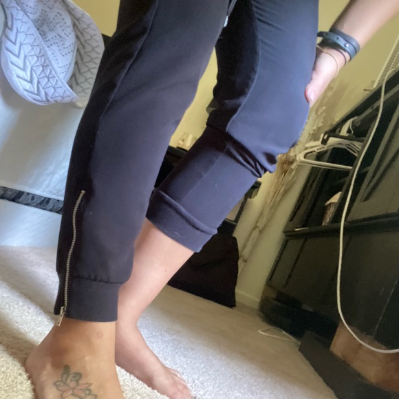 Black Juicy couture jogger slax size xs (or 2-4) - Picture 6 of 9